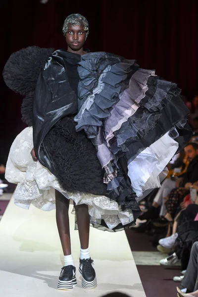 Look 15